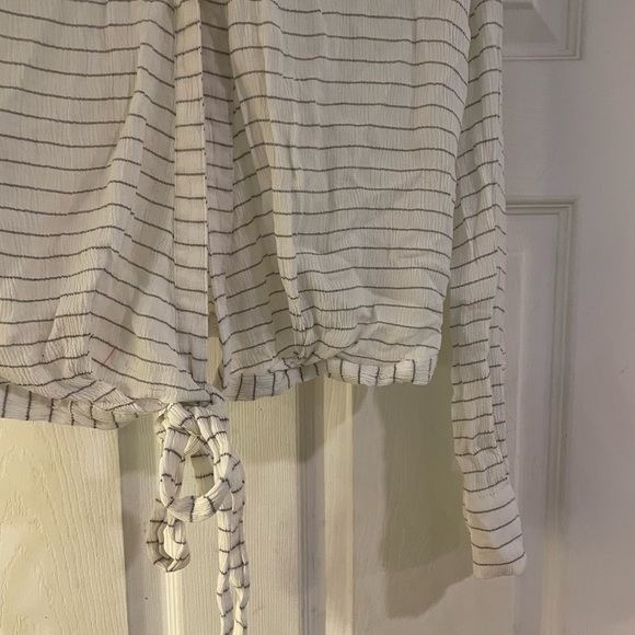 Beachy long sleeve shirt - Picture 3 of 3